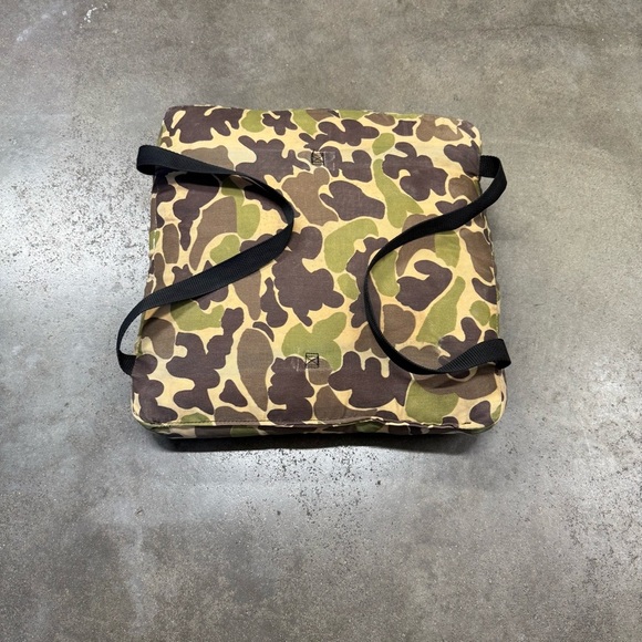 Vintage WWII Camouflage Seat Cushion Military Field Gear Hunting Pad - Picture 4 of 8